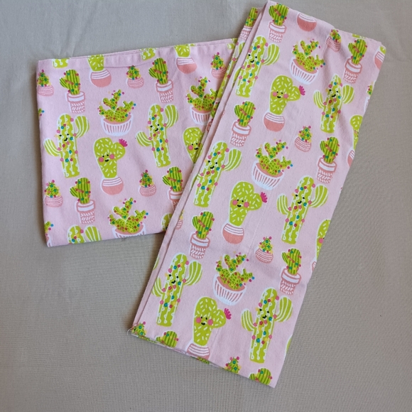 Pillowfort Cactus Flannel Pillow Shams - Picture 3 of 8